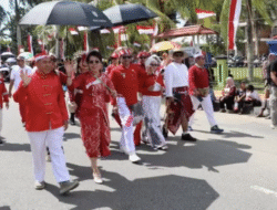 Ribuan Warga Ikuti Karnaval Merah Putih di Singkawang
