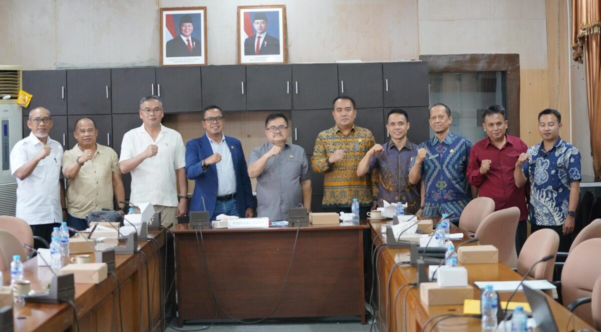 Permukiman Petani Sekadau Disorot: Pemblokiran Lahan, DPRD Kalbar Serukan Dialog Terbuka