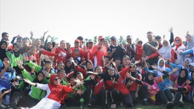 Ratusan Guru dan Siswa Ramaikan Lomba Permainan Tradisional di Singkawang