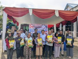 Pemkab Sekadau Gelar Operasi Pasar Murah Jelang HUT ke-80 RI