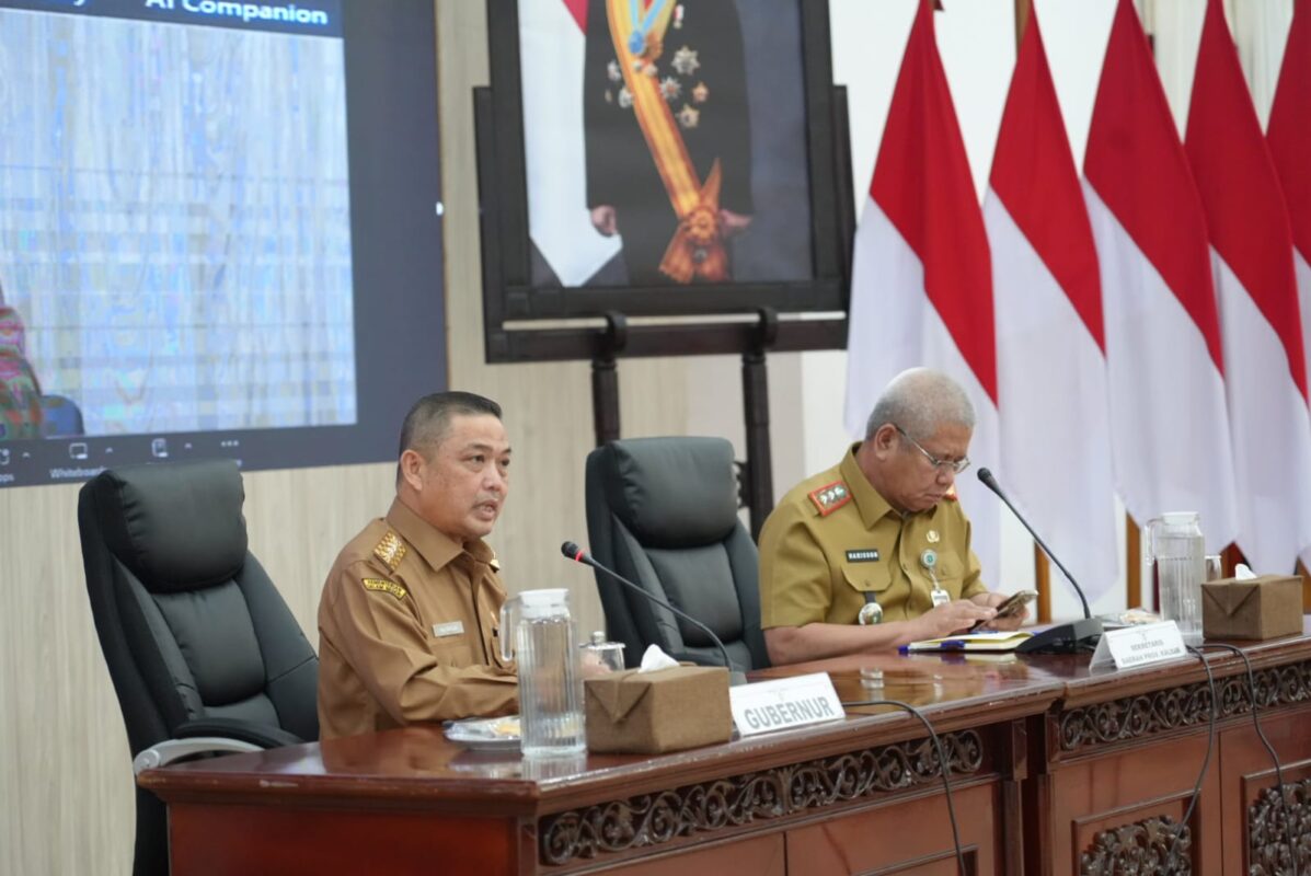 Gubernur Kalimantan Barat, Ria Norsan, saat menyampaikan imbauan untuk menjaga situasi daerah tetap aman dan kondusif.